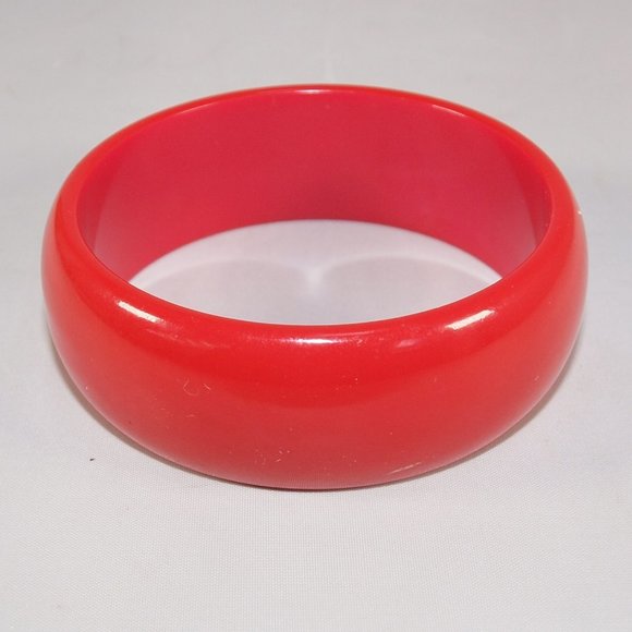 Vintage Wide Cherry Red Bakelite Bangle Bracelet 1930s - 1940s - Picture 1 of 4